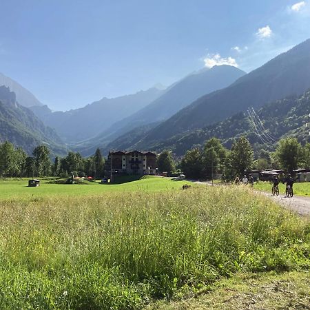 Appartement Finestra Sulle Alpi Orobie à Valbondione Extérieur photo