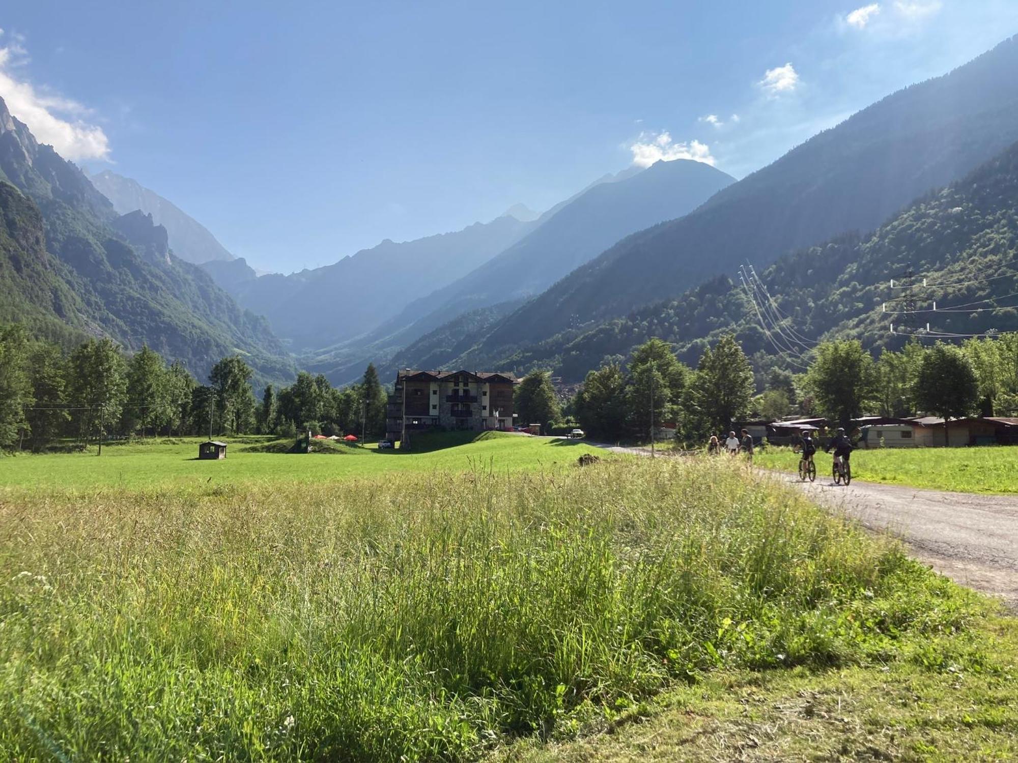 Appartement Finestra Sulle Alpi Orobie à Valbondione Extérieur photo